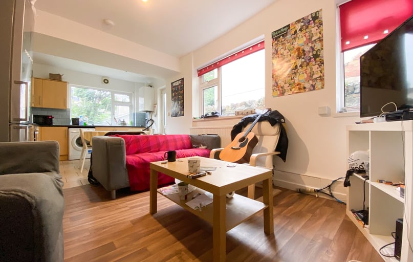 Cathays, Cardiff - Image 1