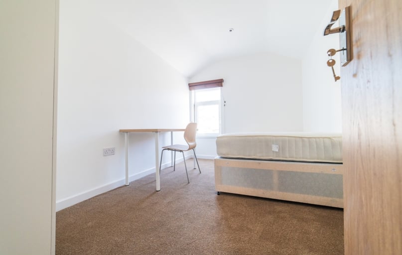 Roath, Plasnewydd, Cardiff - Image 1
