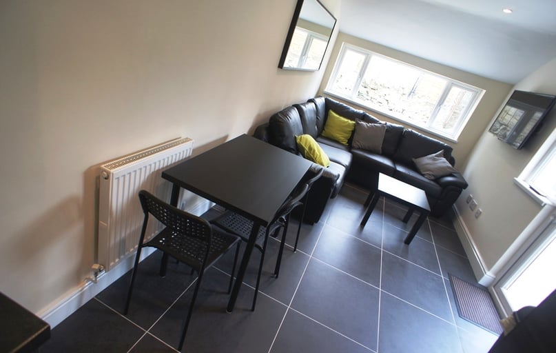 Cathays, Cardiff - Image 1