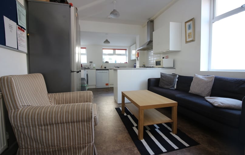 Cathays, Cardiff - Image 1
