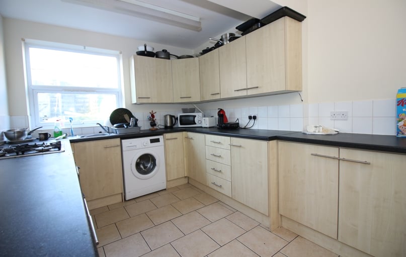 Cathays, Cardiff - Image 1