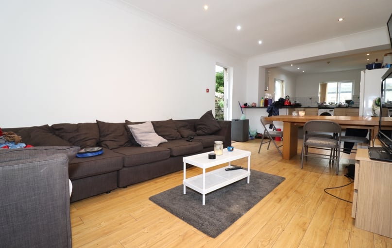 Cathays, Cardiff - Image 1