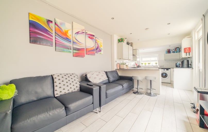 Cathays, Cardiff - Image 1