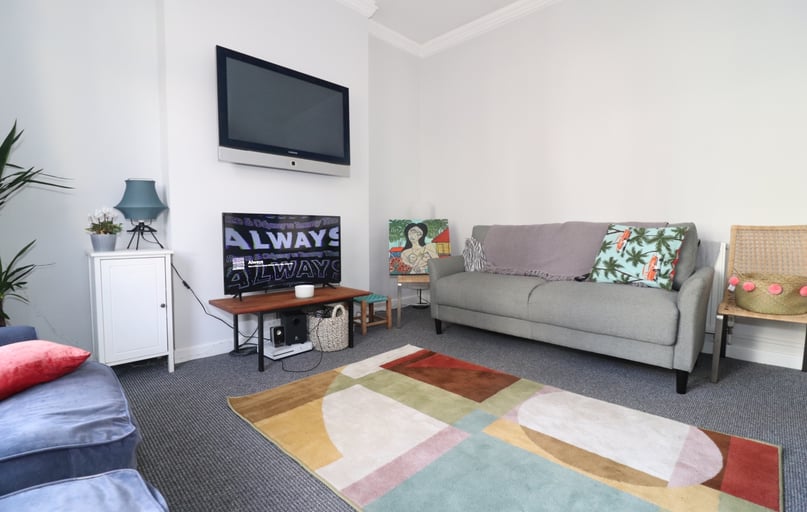 Roath, Plasnewydd, Cardiff - Image 1