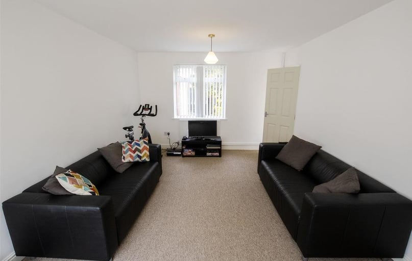 Leahurst Crescent, Harborne, Birmingham - Image 1