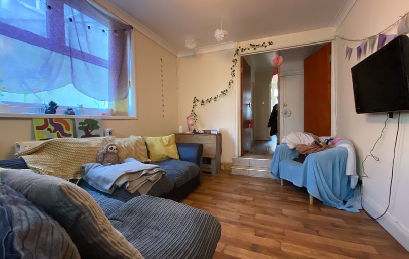 Roath, Plasnewydd, Cardiff - Image 1