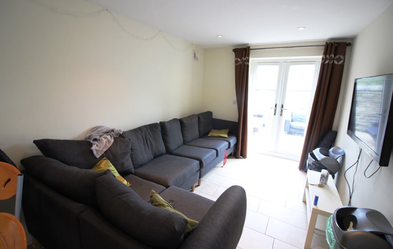 Cathays, Cardiff - Image 1