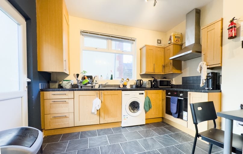 Roath, Plasnewydd, Cardiff - Image 1