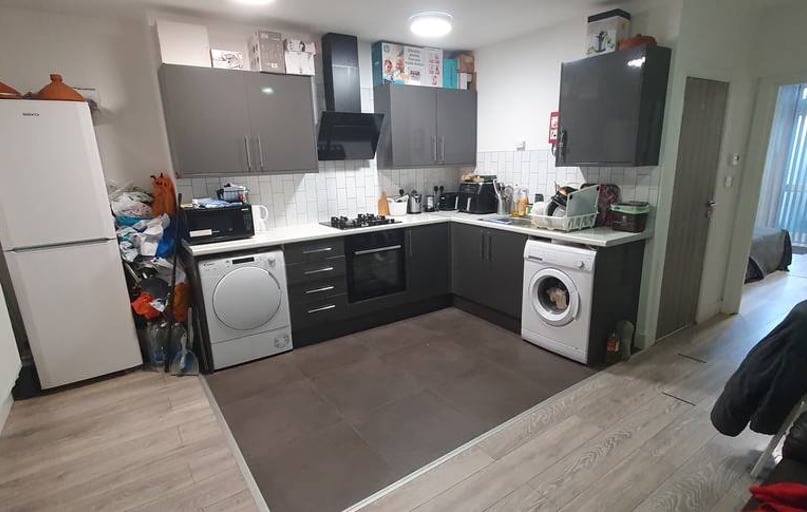  1, 20, Cathays, Cardiff - Image 1