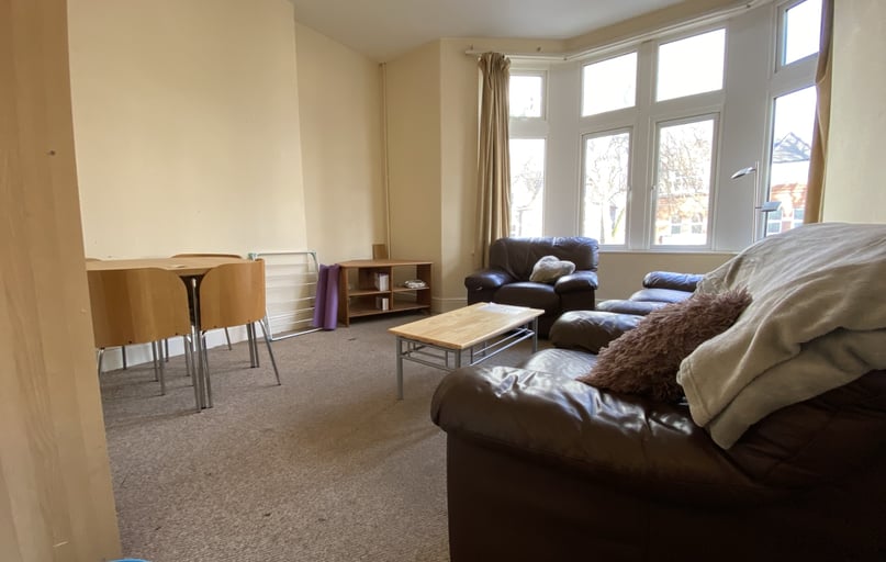 Roath, Plasnewydd, Cardiff - Image 1