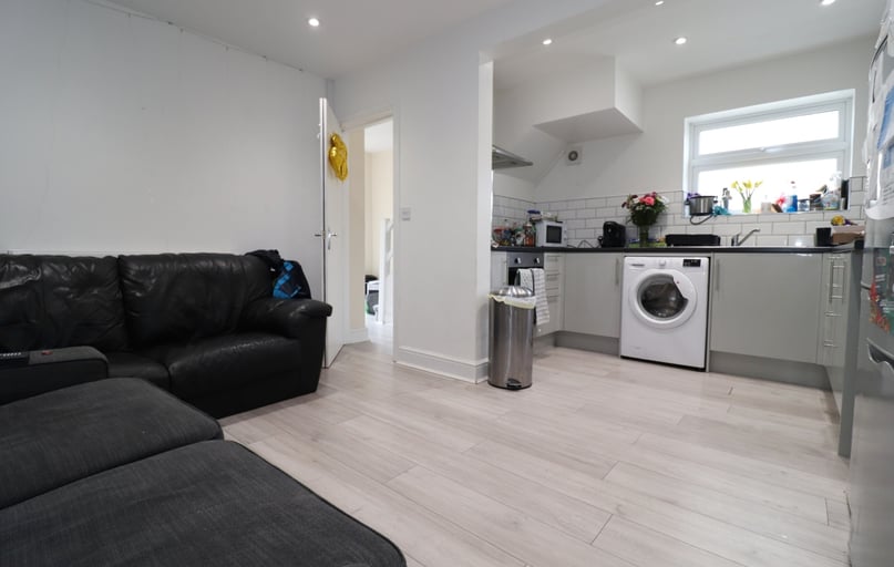 Cathays, Cardiff - Image 1