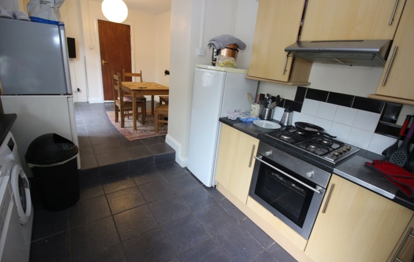 Cathays, Cardiff - Image 1