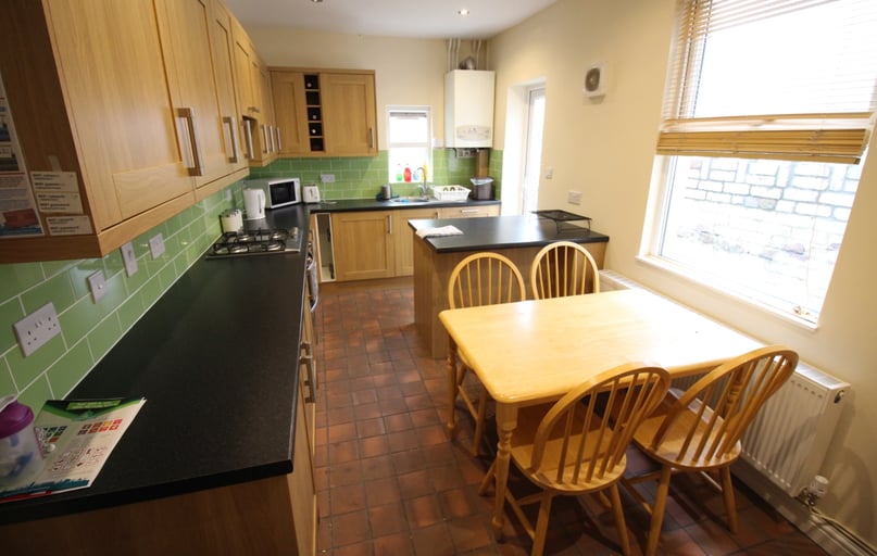 Roath, Cathays, Cardiff - Image 1