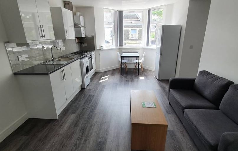  5, 3, Cathays, Cardiff - Image 1