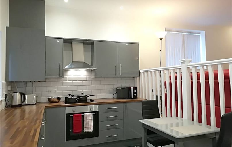 Sketty Road, Uplands, Swansea - Image 1