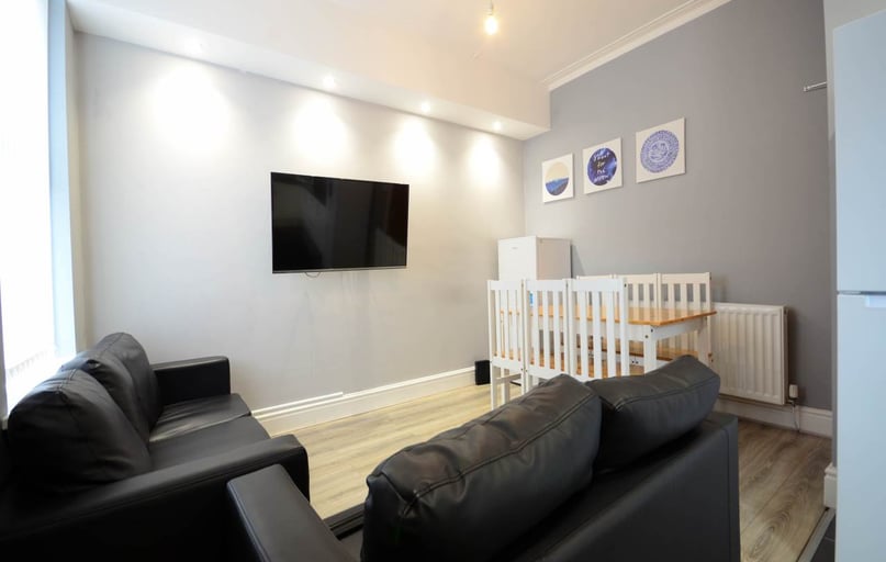 Wavertree, Liverpool - Image 1
