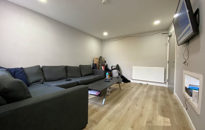 Cathays, Cardiff - Image 1