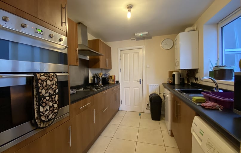 Cathays, Cardiff - Image 1