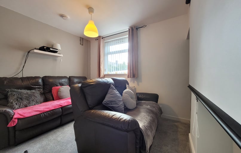 Roath, Plasnewydd, Cardiff - Image 1