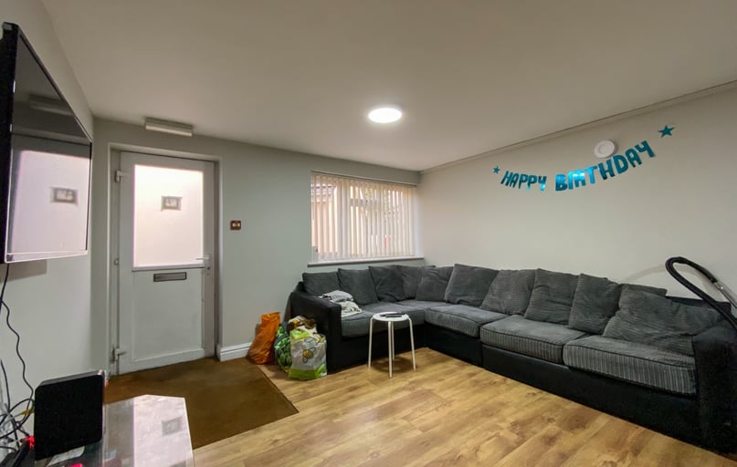 Cathays, Cardiff - Image 1