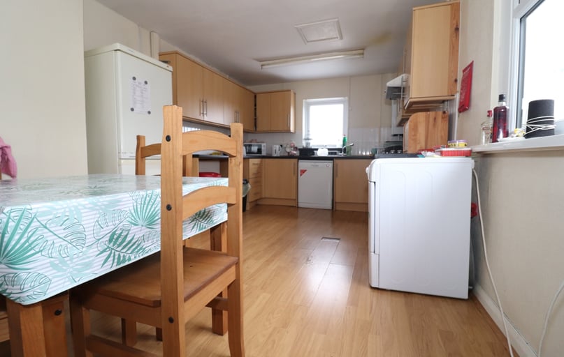 Cathays, Cardiff - Image 1
