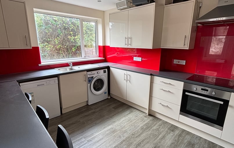 Cathays, Cardiff - Image 1