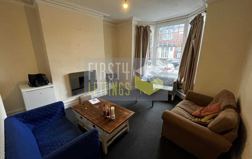 Howard Road, Clarendon Park, Leicester - Image 1