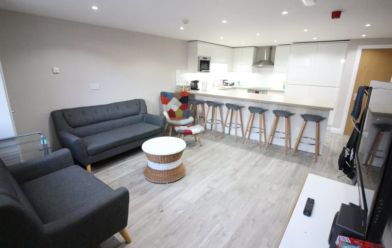 Cathays, Plasnewydd, Cardiff - Image 1