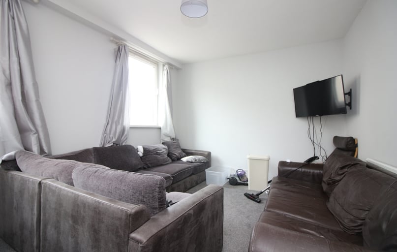 Cathays, Cardiff - Image 1