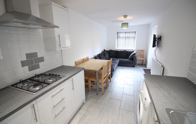 Cathays, Cardiff - Image 1