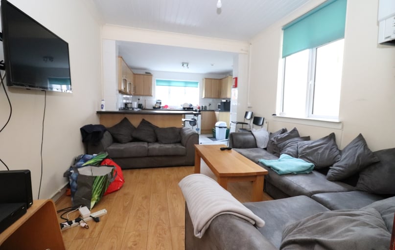 Cathays, Cardiff - Image 1