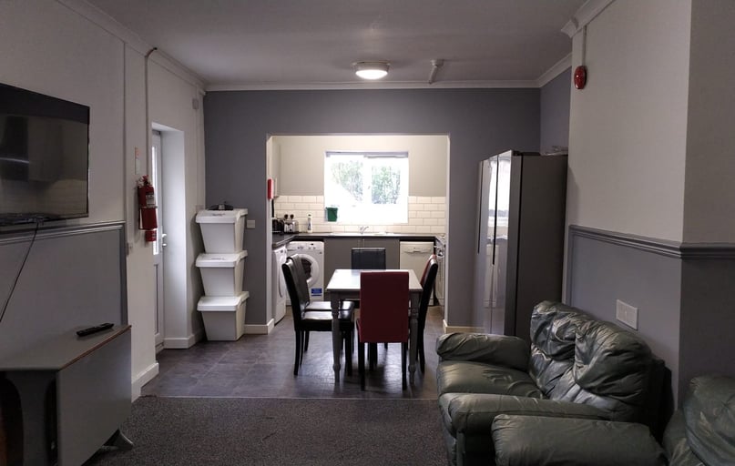 Uplands, Swansea - Image 1