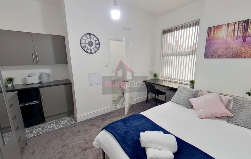 Salford, Ellesmere Park - Image 1