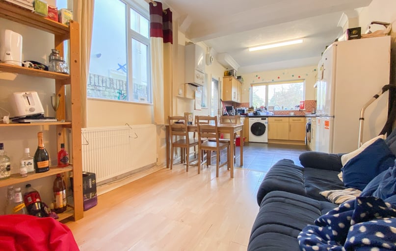 Cathays, Cardiff - Image 1