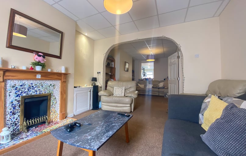 Roath, Plasnewydd, Cardiff - Image 1