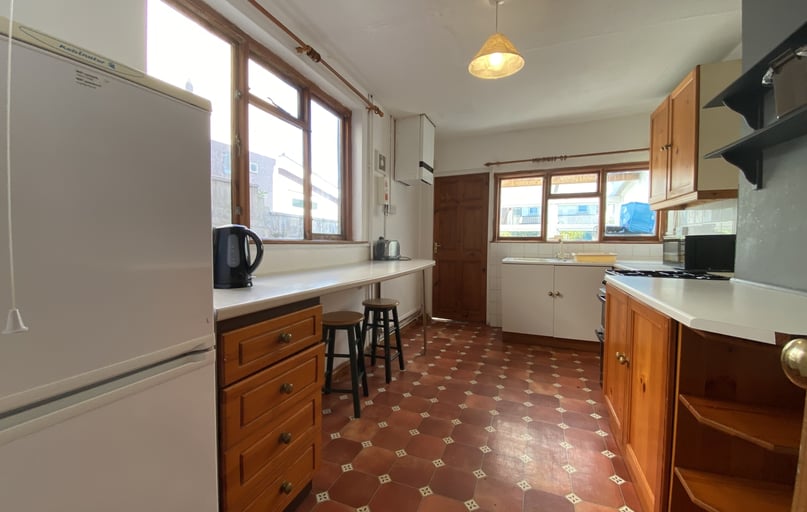 Roath, Cathays, Cardiff - Image 1