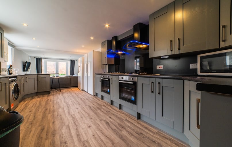 Cathays, Plasnewydd, Cardiff - Image 1