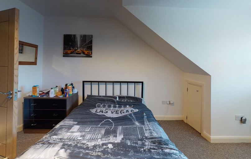 Macaulay Street, Aylestone Park, Leicester - Image 1