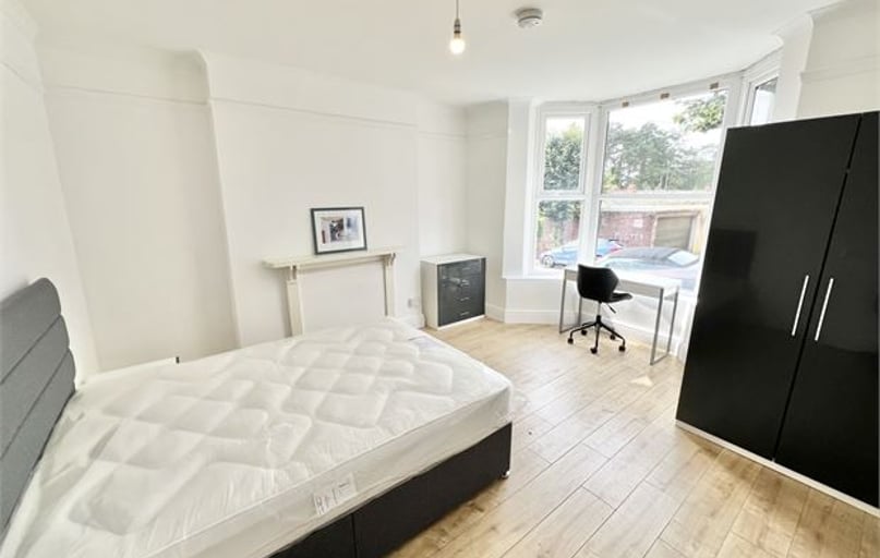 Pantygwydr Road, Uplands, Swansea - Image 1