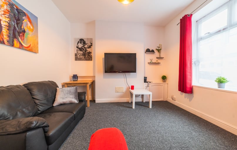 Cathays, Plasnewydd, Cardiff - Image 1