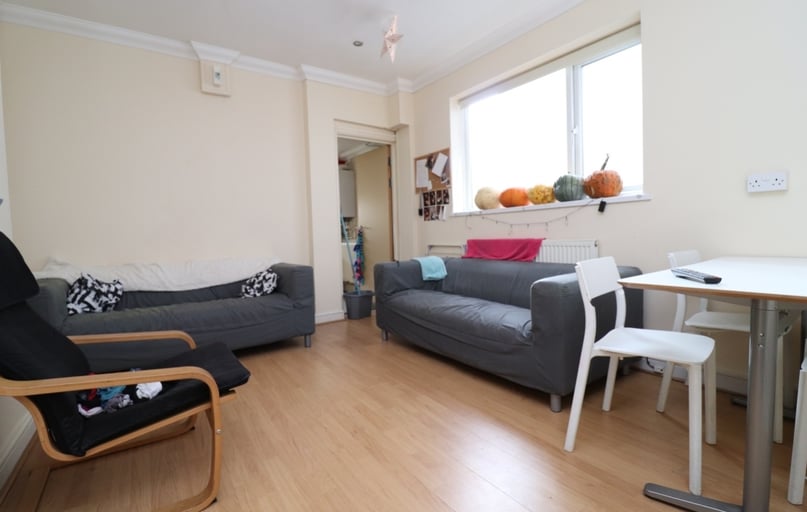 Cathays, Cardiff - Image 1