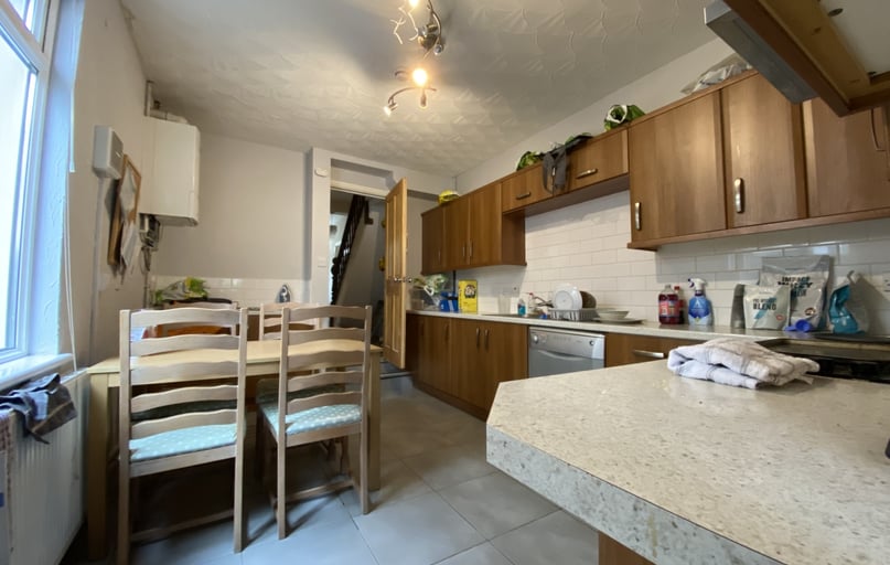 Roath, Plasnewydd, Cardiff - Image 1