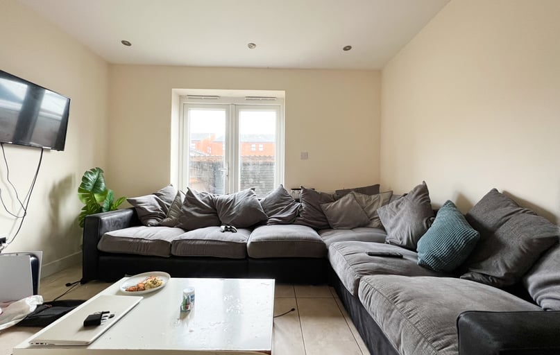 Cathays, Cardiff - Image 1