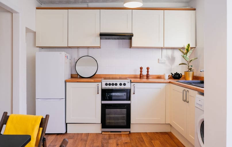 Port Tennant, Swansea - Image 1