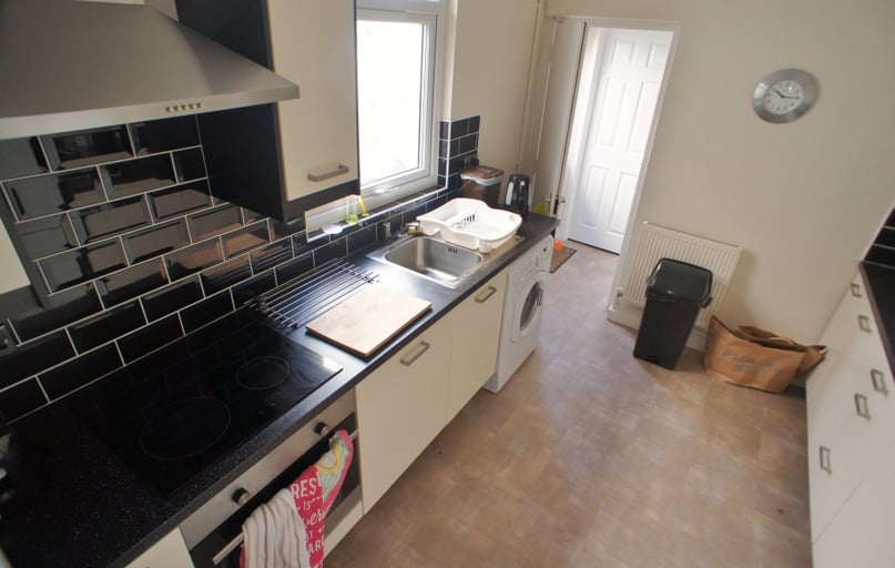 Cathays, Plasnewydd, Cardiff - Image 1