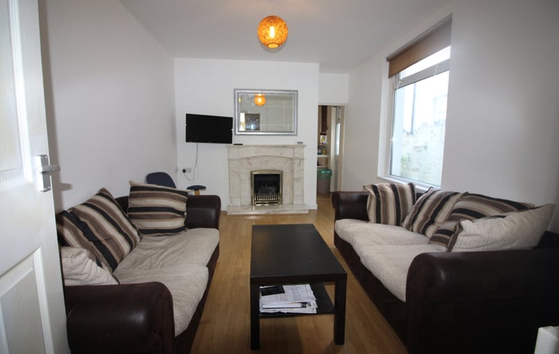 Cathays, Cardiff - Image 1