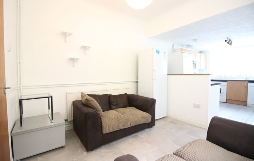 Cathays, Cardiff - Image 1