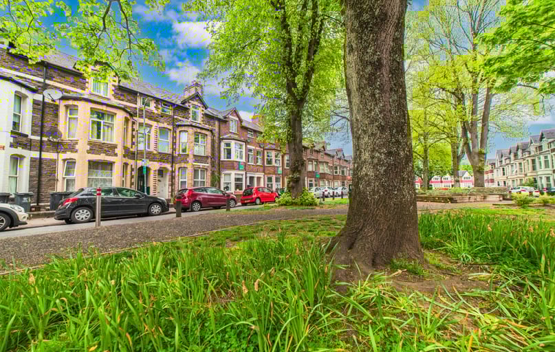 Cathays, Plasnewydd, Cardiff - Image 1