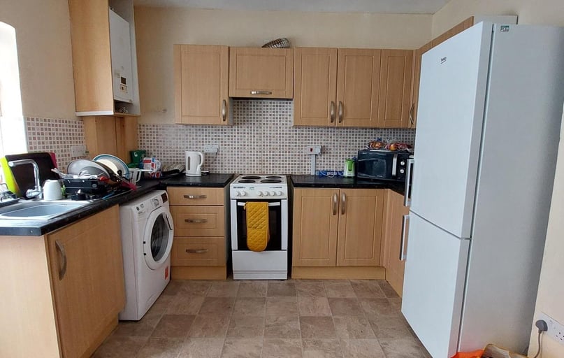 Uplands, Swansea - Image 1