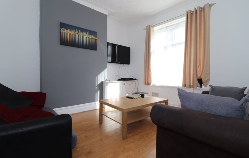 Cathays, Cardiff - Image 1